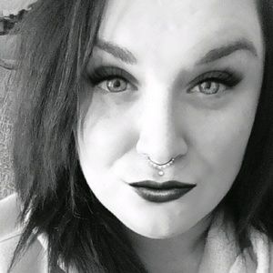 Meet your Posher, Kira